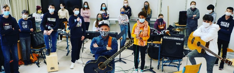 $galleryItem->description