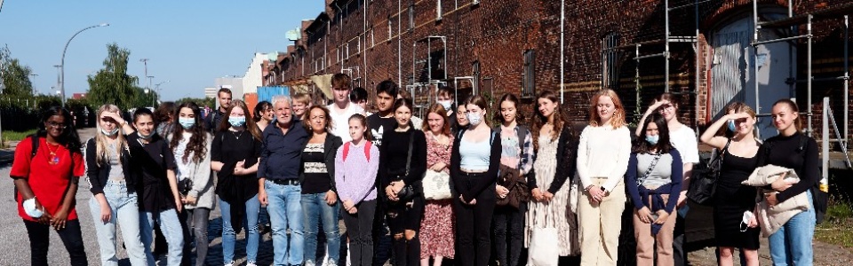 $galleryItem->description